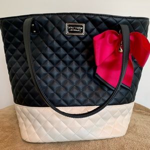 Betsy Johnson purse/bag